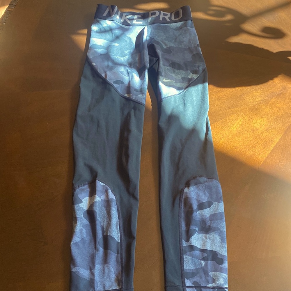 Nike pro running tights size XS black with camouflage print